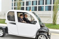 Ilham Aliyev, his spouse review Baku White City boulevard