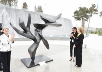 Первая леди Азербайджана приняла участие в церемонии открытия «Дерева мира» в рамках III Всемирного форума по межкультурному диалогу (ФОТО)