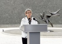 Первая леди Азербайджана приняла участие в церемонии открытия «Дерева мира» в рамках III Всемирного форума по межкультурному диалогу (ФОТО)