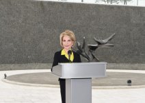 Первая леди Азербайджана приняла участие в церемонии открытия «Дерева мира» в рамках III Всемирного форума по межкультурному диалогу (ФОТО)