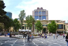БАКУ-2015: В самом сердце столицы - прогулка по Торговой и Площади фонтанов (ФОТО)
