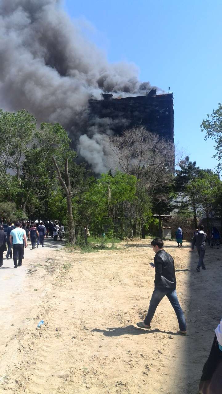 Massive fire in residential building in Baku (UPDATE 3) (PHOTO, VIDEO)