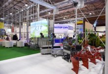 Azerbaijani president observes two exhibitions in Baku (PHOTO)