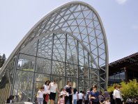 Baku’s funicular waiting for tourists (PHOTO)