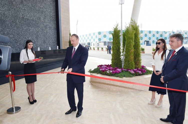 Ilham Aliyev, his spouse attend opening of  recreation and entertainment center (PHOTO)