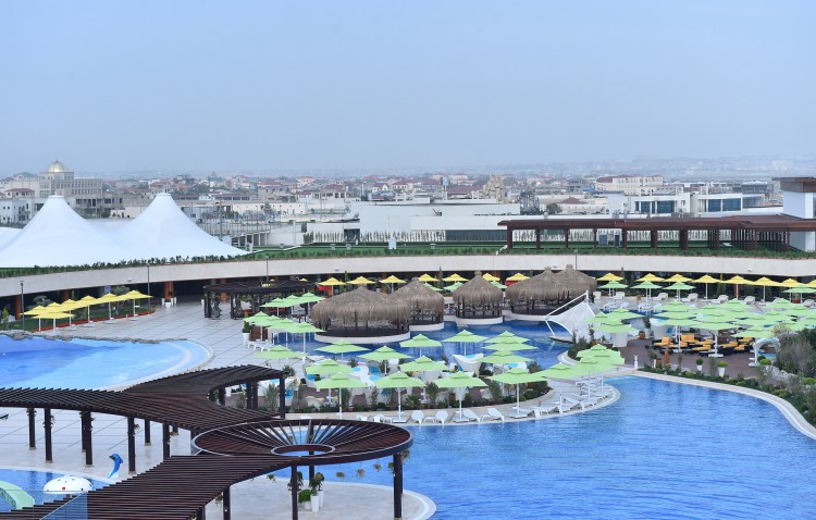 Ilham Aliyev, his spouse attend opening of  recreation and entertainment center (PHOTO)