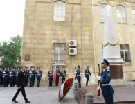 Azerbaijani president visits memorial in honor of Azerbaijan Democratic Republic