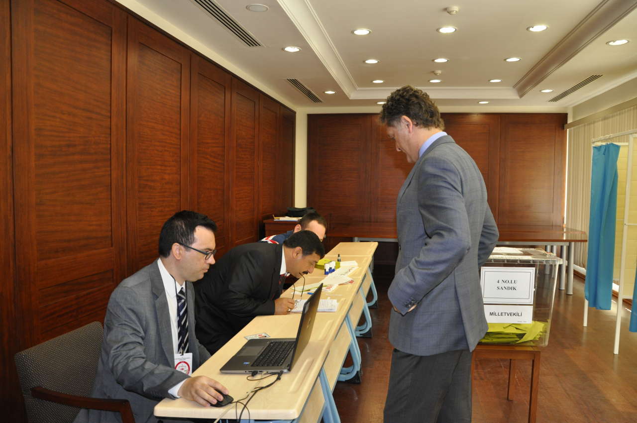 Ambassador: Voting in parliamentary election in Turkish embassy in Azerbaijan goes active