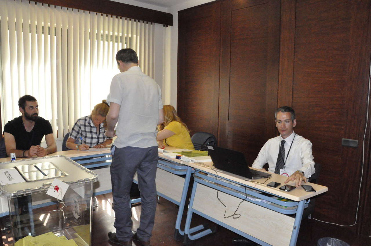 Ambassador: Voting in parliamentary election in Turkish embassy in Azerbaijan goes active