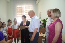 Сотрудники Российского центра навестили в Баку воспитанников детского дома (ФОТО)