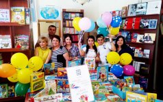 В Баку прошла акция, посвященная Дню защиты детей (ФОТО)
