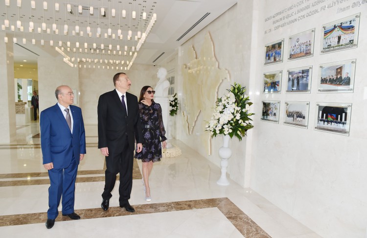 Президент Азербайджана и его супруга приняли участие в открытии административного здания Федерации бокса и «Qafqaz Baku Sport Hotel» (ФОТО)