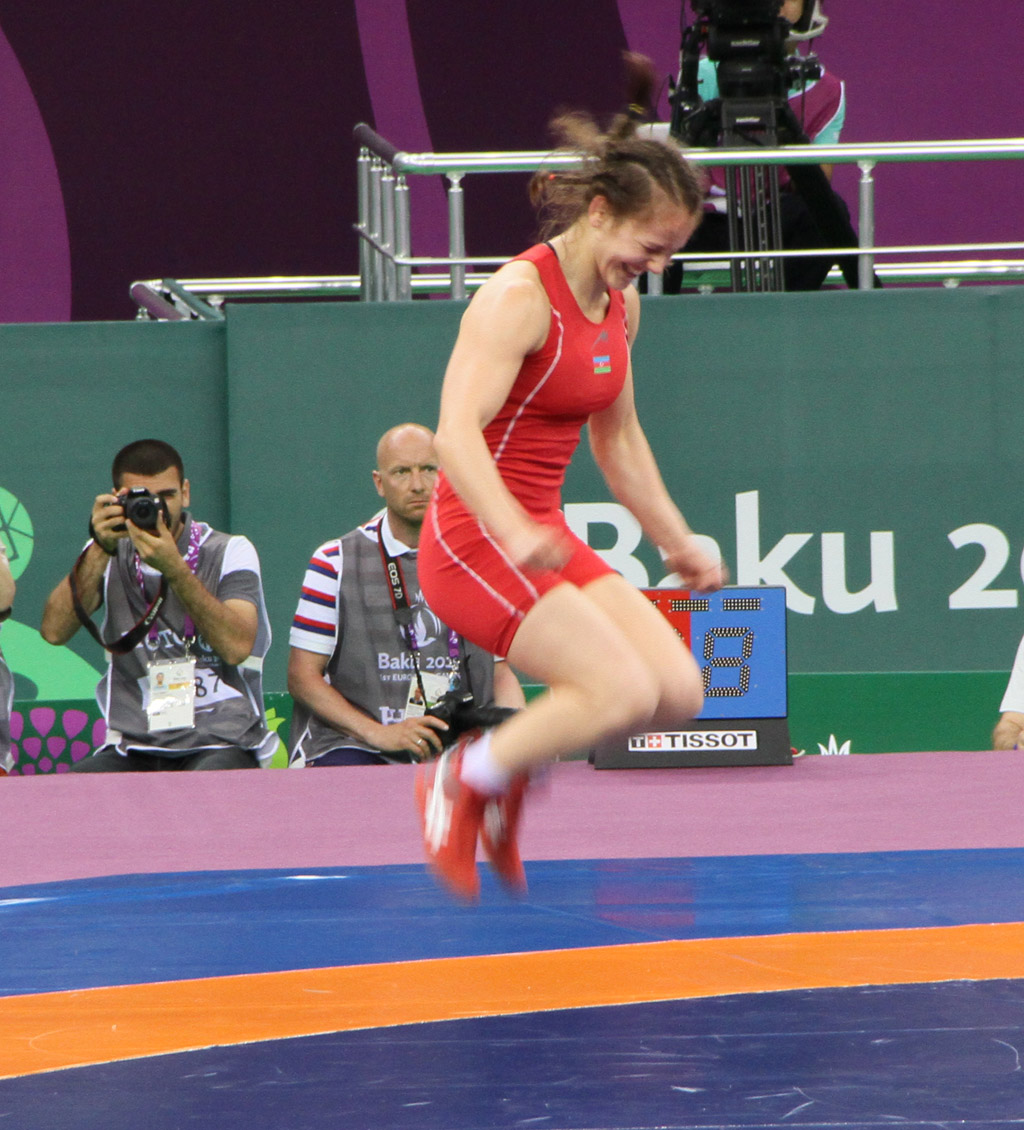 Azerbaijan grabs another gold medal in women’s wrestling at Baku 2015 (VIDEO) (PHOTO)