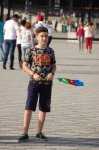 Зрители прибывают на церемонию закрытия первых Европейских игр (ФОТО)