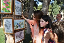В Хырдалане прошла выставка "Талантливые инвалиды" (ФОТО)