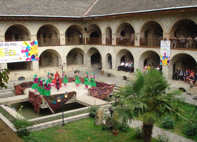 Её Величество Музыка в Шеки (ФОТО)