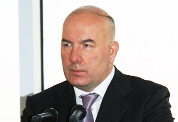 Эльман Рустамов: В 2016 г Центробанк Азербайджана извлек из оборота 6 млрд манатов
