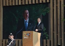 Президент Ильхам Алиев и его супруга приняли участие в «Национальном дне» на азербайджанском павильоне выставки "Milan Expo 2015"