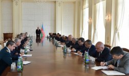 Под председательством Президента Азербайджана прошло заседание Кабмина, посвященное итогам развития страны в I полугодии и предстоящим задачам