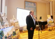 Азербайджанскому музею подарены картины израильских художников (ФОТО)