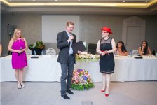 Нурида Курбанова награждена орденом ООН "Золотой орел", медалью "За заслуги перед обществом" и удостоена звания "Посол Миссии Мира" (ФОТО)