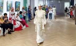 Азербайджанские платья очаровали гостей этнофестиваля в России (ФОТО)
