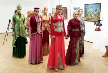 Азербайджанские платья очаровали гостей этнофестиваля в России (ФОТО)