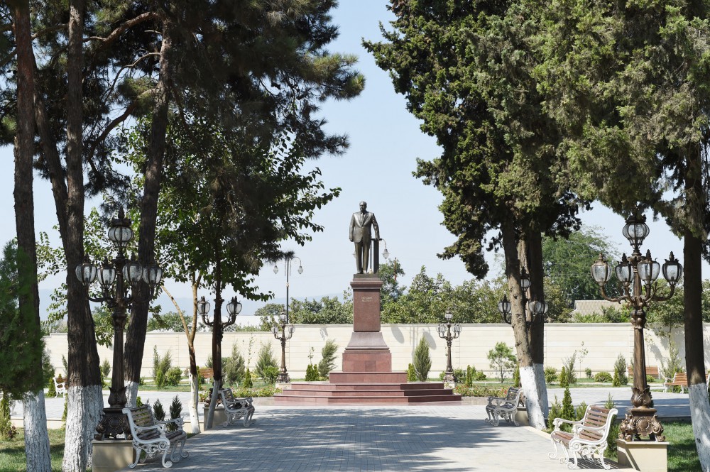 Президент Ильхам Алиев принял участие в открытии парка-бульвара им. Гейдара Алиева в городе Гектепе