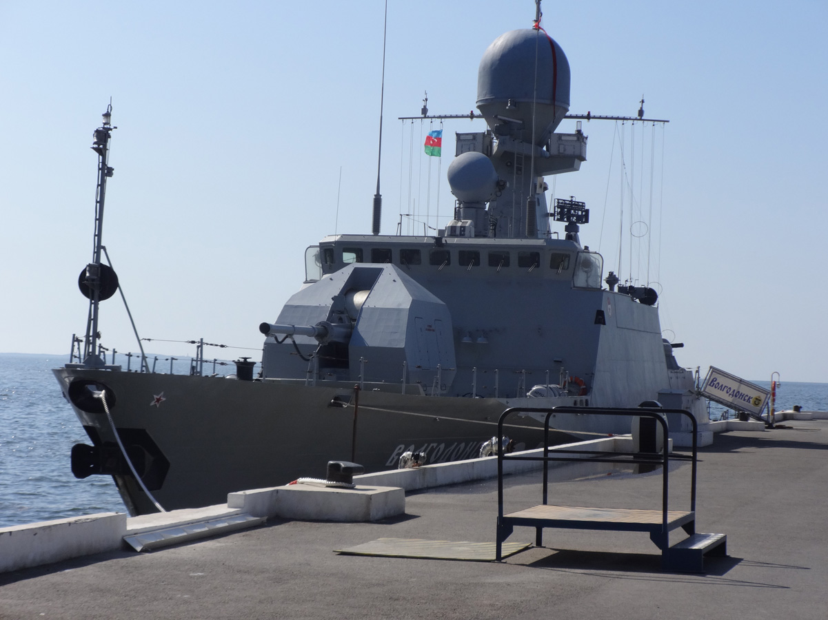 Дружественный визит российских военных кораблей в Азербайджан (ФОТОСЕССИЯ)
