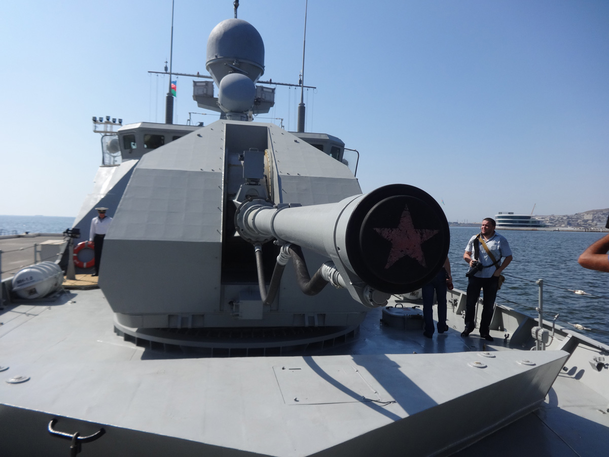 Дружественный визит российских военных кораблей в Азербайджан (ФОТОСЕССИЯ)