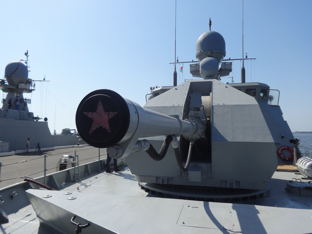 Дружественный визит российских военных кораблей в Азербайджан (ФОТОСЕССИЯ)