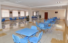 Azerbaijani president reviews one of schools after repair in Baku