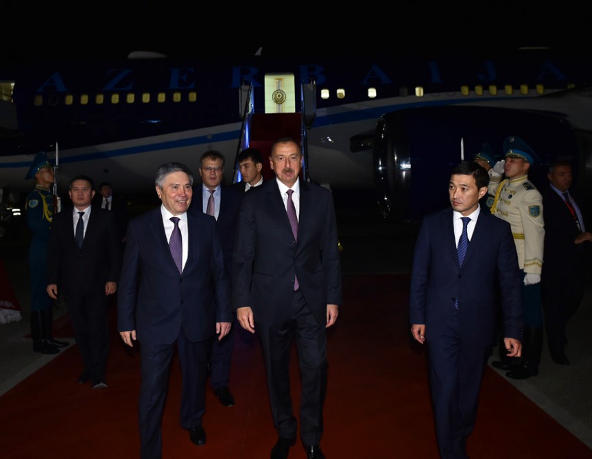 President Ilham Aliyev arrived in Astana for a working visit (PHOTO)