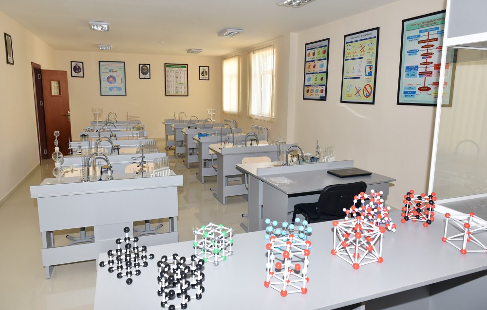 Azerbaijani president reviews Technical and Humanitarian Lyceum after repair