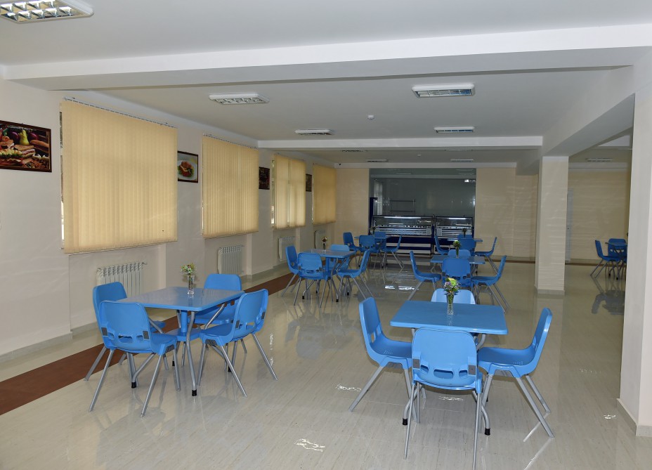 Azerbaijani president reviews school-lyceum No. 264 after repair in Baku