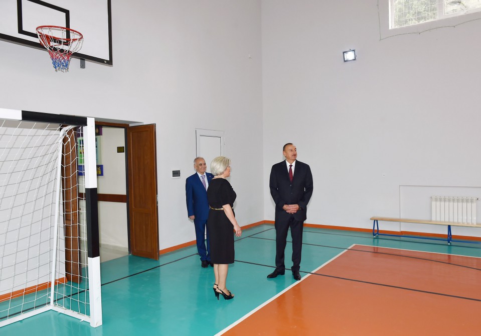 Azerbaijani president reviews school-lyceum No. 264 after repair in Baku