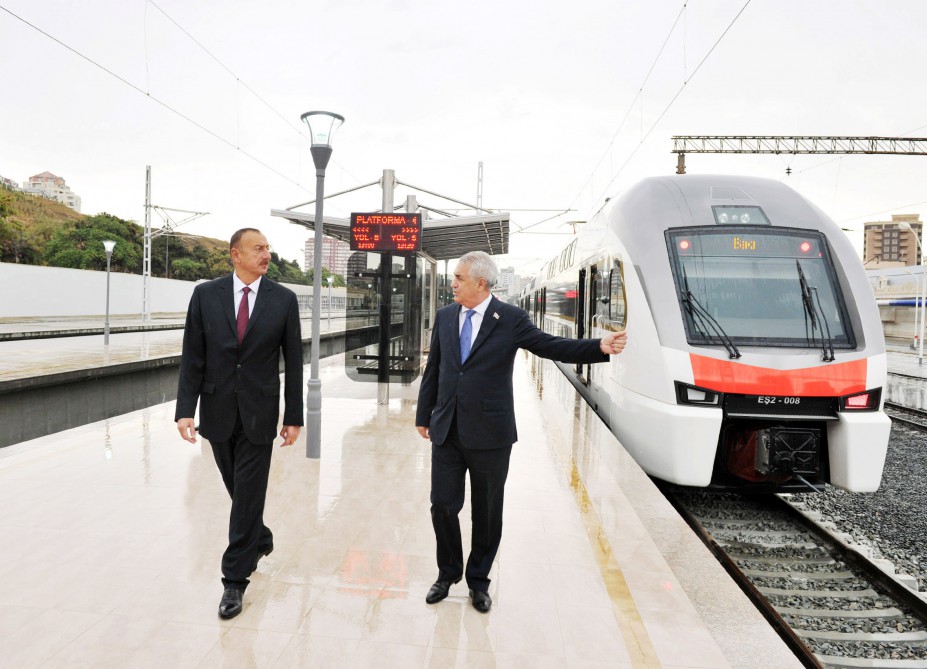 Azerbaijani president attends ceremony to see off first train on Baku-Sumgayit route