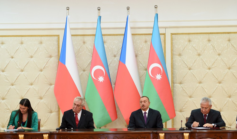 Azerbaijan, Czech Republic sign two documents