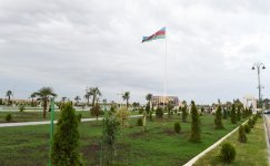Президент Ильхам Алиев принял участие в открытии Площади флага в Кюрдамире