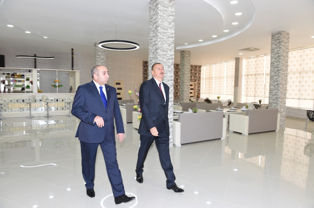 Президент Ильхам Алиев принял участие в открытии Площади флага в Кюрдамире