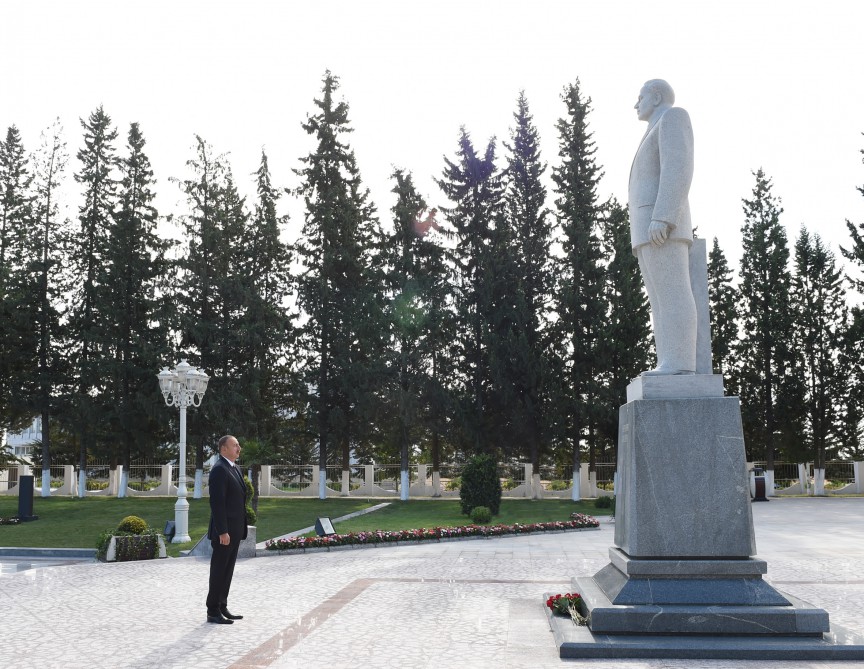 Azerbaijani president arrives in Kurdamir district