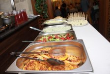 Кокосовые шарики, или как в Баку призвали отказаться от мясных блюд (ФОТО)