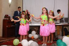 Кокосовые шарики, или как в Баку призвали отказаться от мясных блюд (ФОТО)