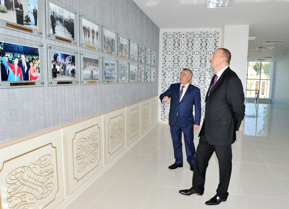 Президент Азербайджана принял участие в открытии Молодежного центра в Гейчае (ФОТО)