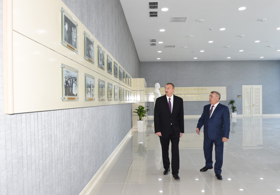 Президент Азербайджана принял участие в открытии Молодежного центра в Гейчае (ФОТО)