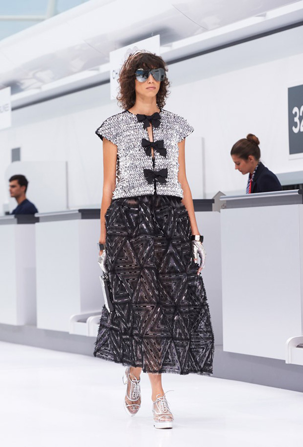 Неделя моды в Париже: Chanel весна-лето 2016 (ФОТО)