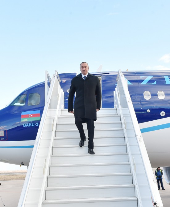 Президент Азербайджана прибыл с рабочим визитом в Казахстан (ФОТО)