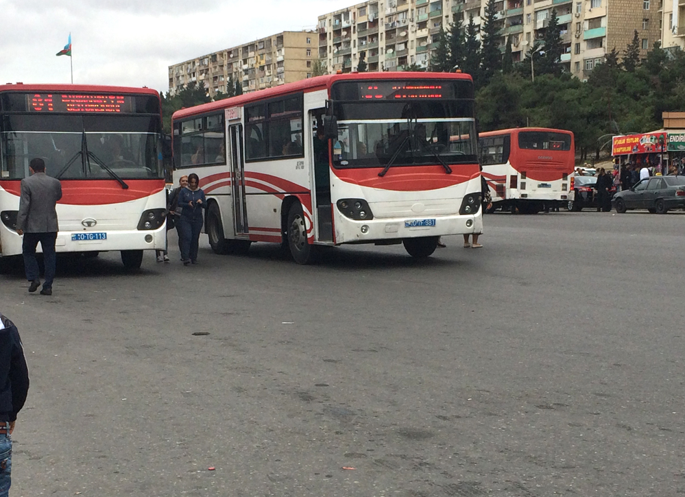 В Баку отменен автобусный маршрут