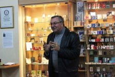 Миниатюрная книга большого писателя: презентация издания Натига Расулзаде (ФОТО)