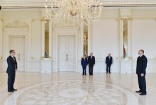 Президент Азербайджана принял верительные грамоты послов ОАЭ и Швейцарии (ФОТО)